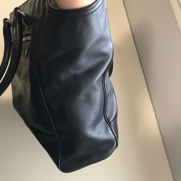 Coach leather purse - Picture 14 of 16